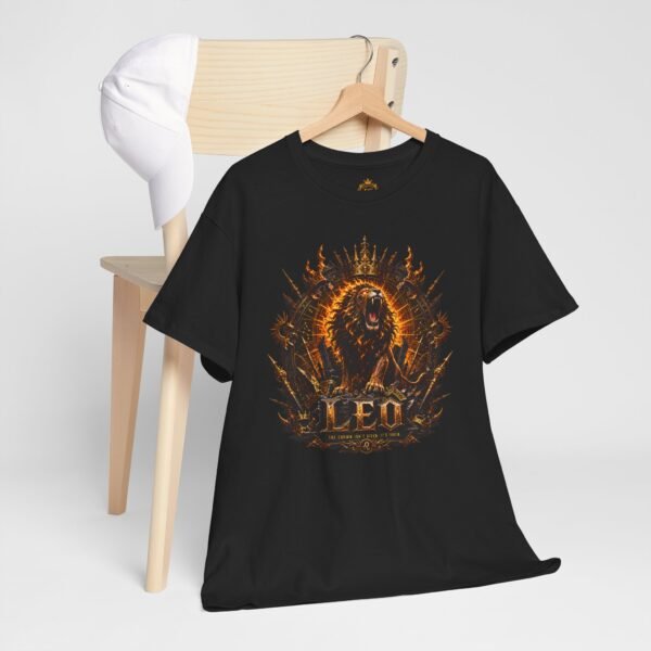 Leo Zodiac Graphic Streetwear T-Shirt